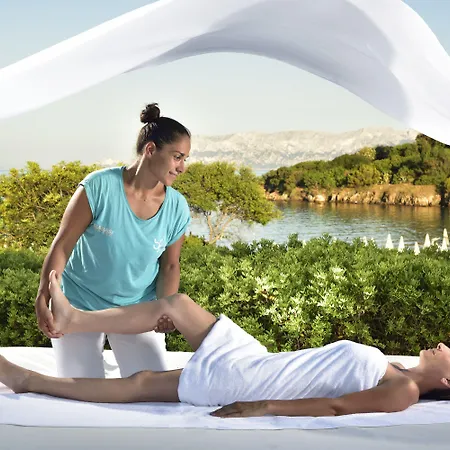 Voi Colonna Village Hotell