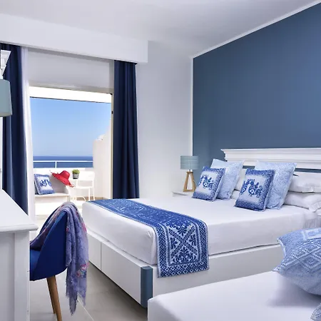 Voi Colonna Village 4* גולפו אראנצ'י