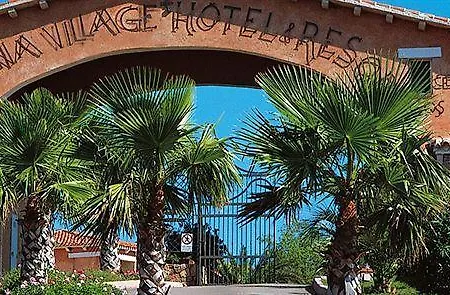Voi Colonna Village Hotell 4*