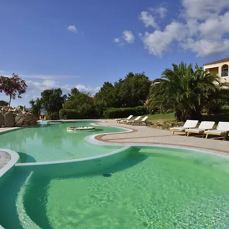 Voi Colonna Village 4*