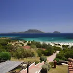Voi Colonna Village Otel Golfo Aranci