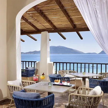 Voi Colonna Village 4* גולפו אראנצ'י