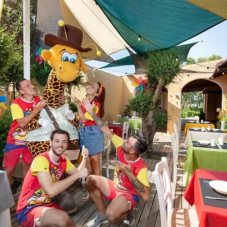 מלון Voi Colonna Village 4*