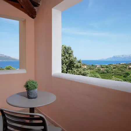 Voi Colonna Village Hotel 4*