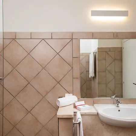 Voi Colonna Village Hotel 4*