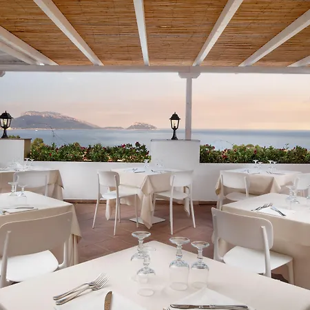 Hotel Voi Colonna Village 4*