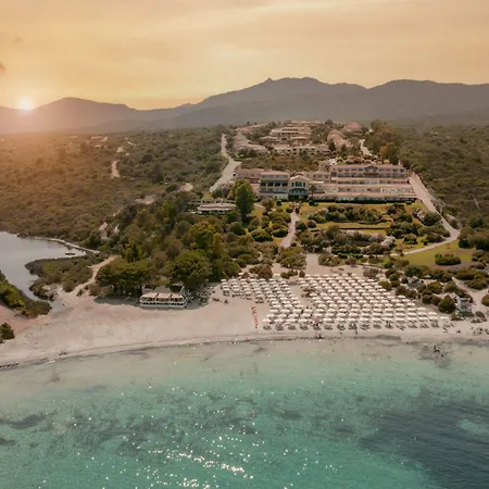 Voi Colonna Village 4*